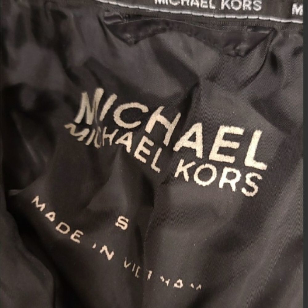 Lightweight Michael Kors Puffer Jacket/Vest - S - Picture 5 of 12